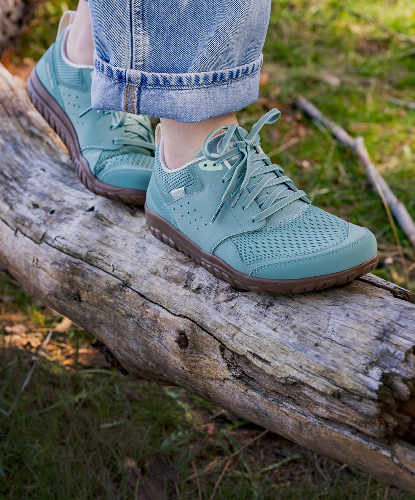 Women's Primal Zen Mint, walking in nature